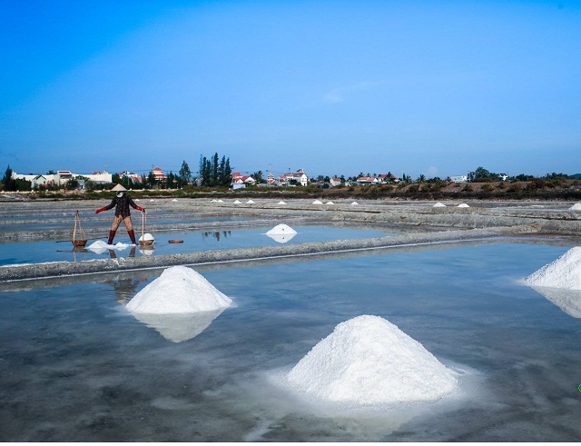 Thủy Triều lên xuống mang ý nghĩa đặc biệt trong nghề làm muối